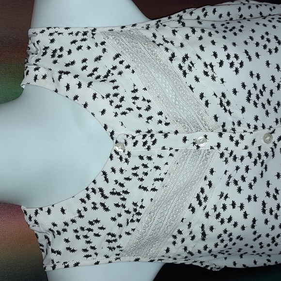 Ann Taylor Blouse - Picture 2 of 7